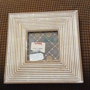 Distressed picture frame